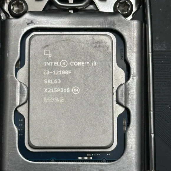 CPU 12100F/RAM 16gb DDR4 3600mhz/GPU rx6650xt/MOBO MSI B660M PRO COMBO